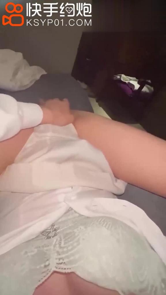 【封神乱伦姐姐】照顾在会所上班的姐姐·不小心内射不高兴了 预览截图 4
