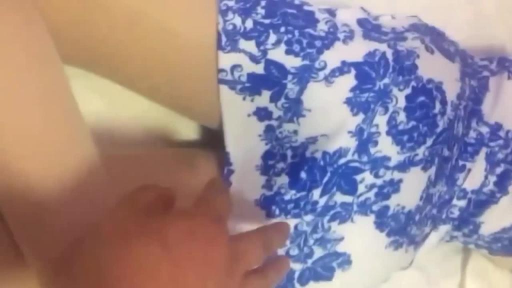 性爱私拍流出丝袜足交撕扯丝袜网红露脸御姐女神丝袜母狗 预览截图 12
