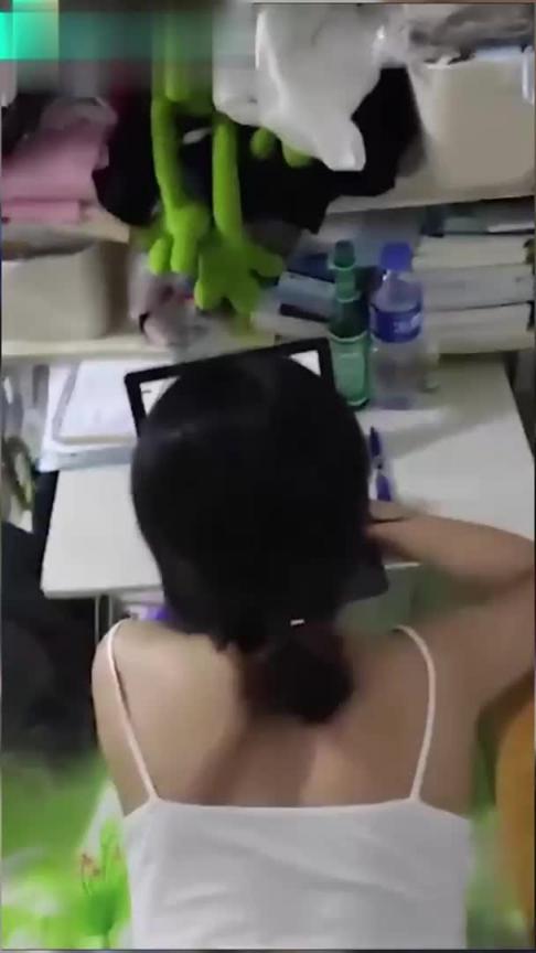 【网爆泄密-高颜值名媛女神露脸合集】无需快进一个比一个骚,搀管必射 预览截图 6