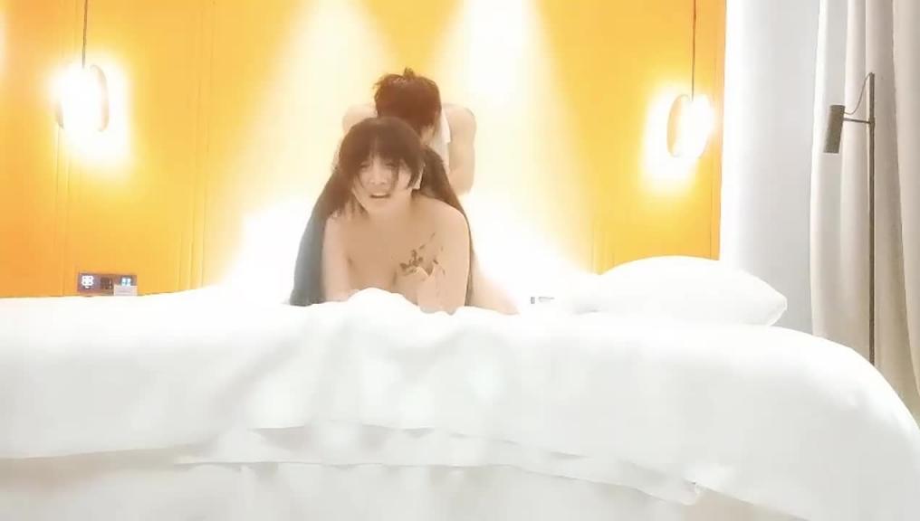 【巨吊沈先生】约操极品颜值妹子 预览截图 8