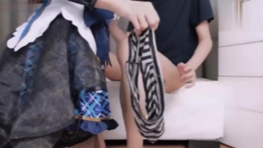 【极品小萝莉】网红美少女cos黑丝足交 预览截图 6