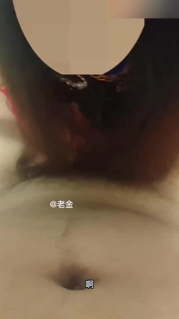 牛逼大神和大嫂偷晴嫂子穿旗袍被操样子太骚一会叫姐夫一会爸爸 预览截图 9