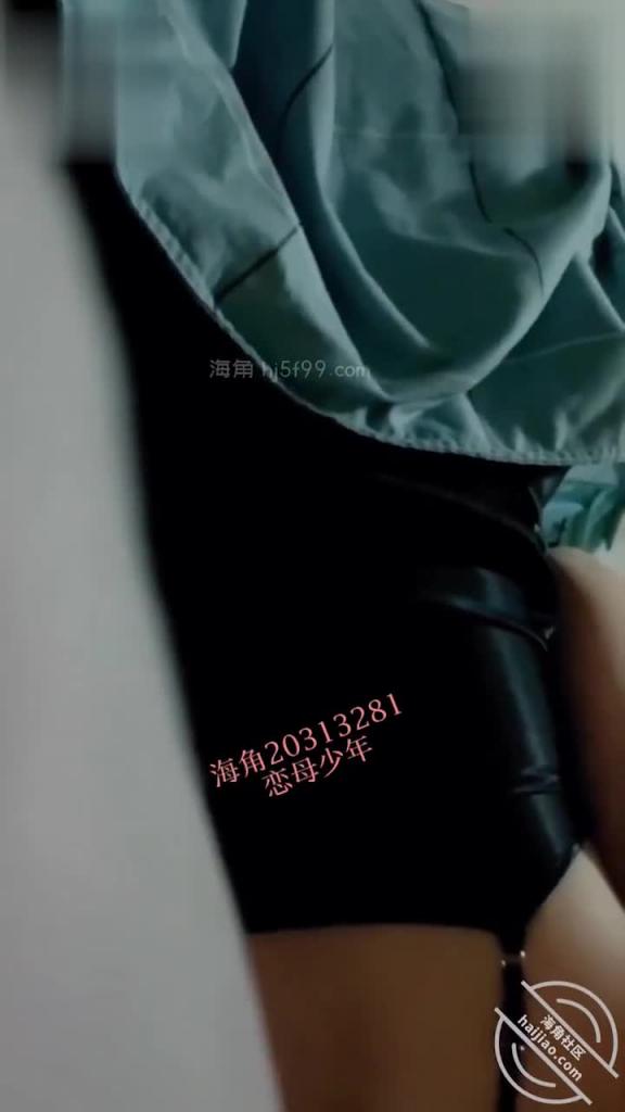 《母子乱伦》青春期的儿子给妈妈下药终于进入了妈妈潮湿的阴道借故掏耳屎强奸母亲 预览截图 4