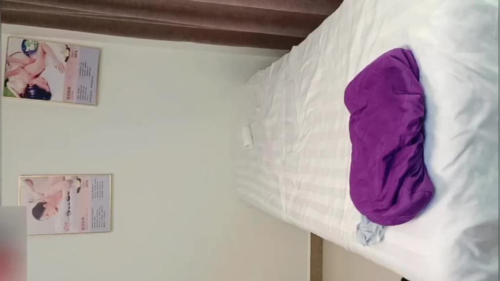 巨乳女技师勾引小处男,一步步霸王硬上弓 预览截图 12