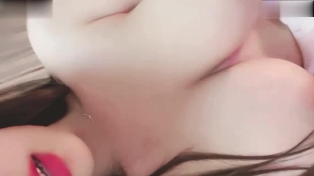 萝莉网红小女小梦梦水滴美乳大长腿 预览截图 11