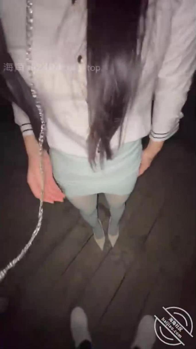 【姐弟乱伦】会喷水的亲姐姐!户外调教在铁路旁边肏穴 预览截图 7