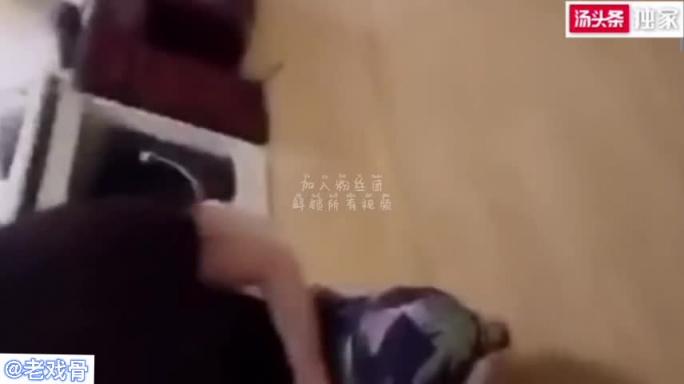 (真实乱伦)畜牲姐夫借口拿丈母娘衣服!抱操小姨子!拼命挣扎 预览截图 2