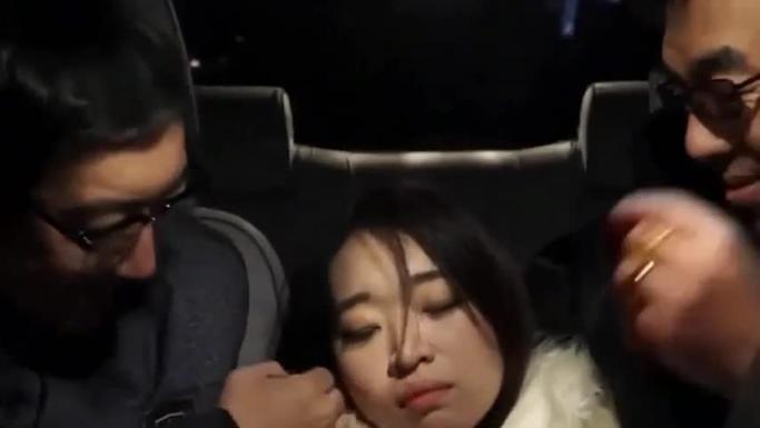 SM调教,黑社会大哥控制女人 预览截图 8
