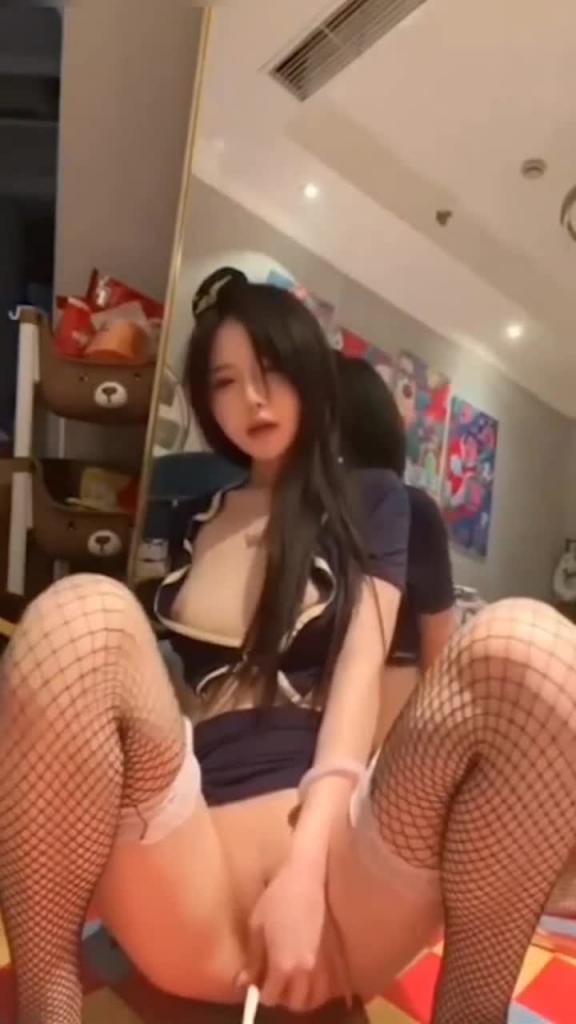 推特网红超级极品辣妹song反差婊揉奶自慰与金主啪啪性爱合集 预览截图 5