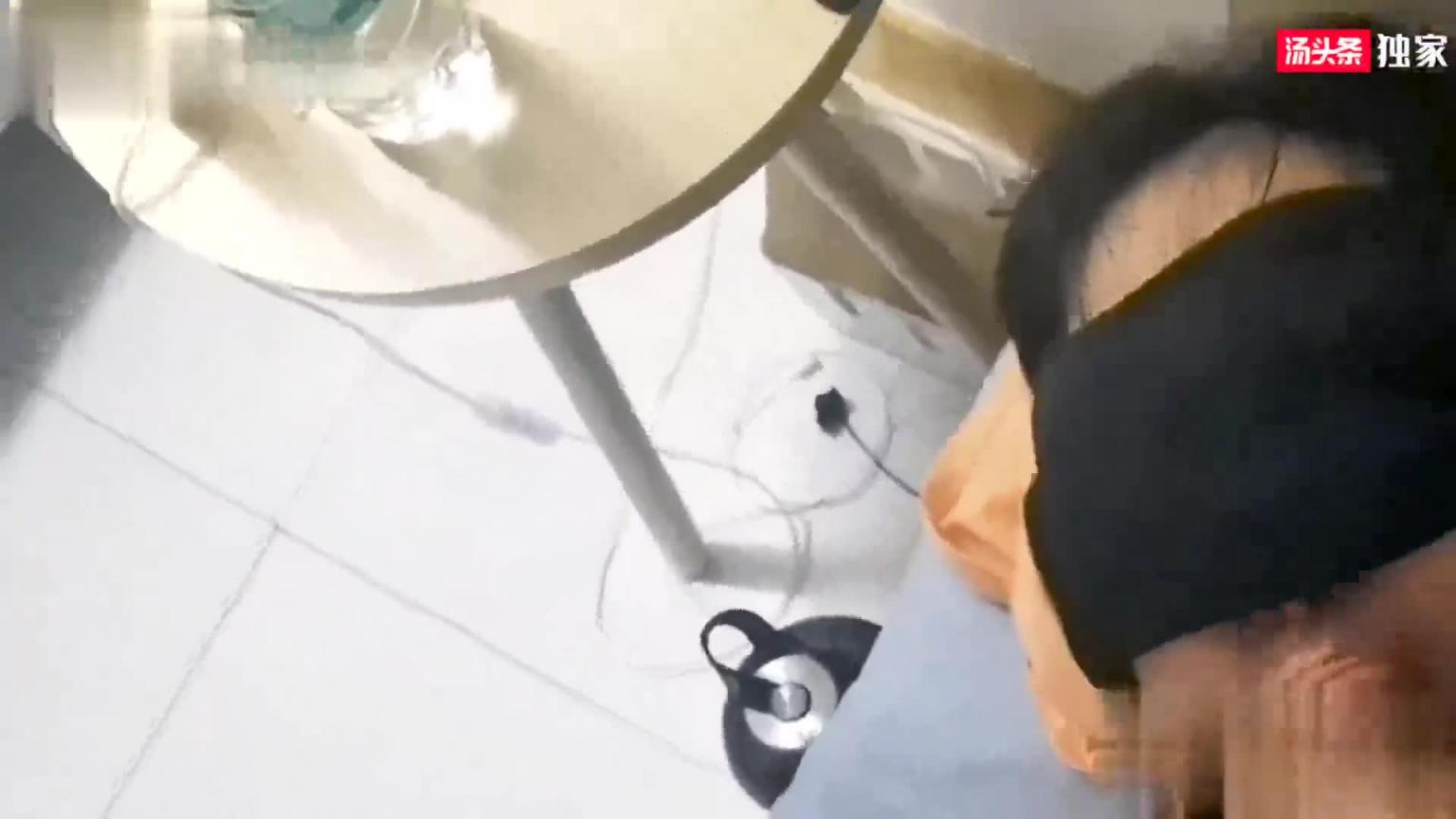 (中非杂交)北京朝阳清纯白虎学生妹留学在外与三个留学生群P大战,巨大黑粗屌轮流内射口爆 预览截图 8