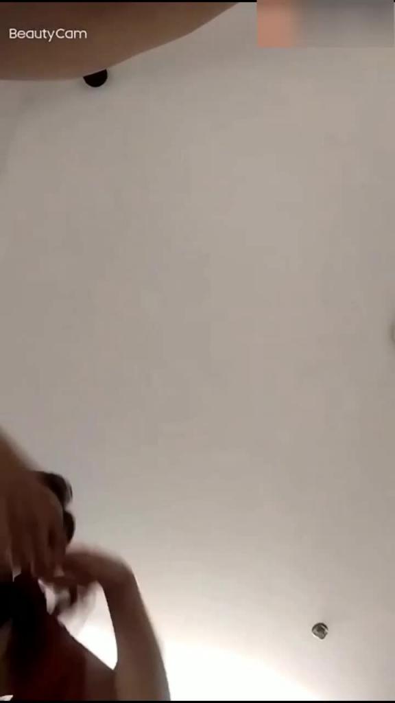 【最新乱伦】美艳后妈爽滋滋!武汉荒唐母子关系,把后妈肥逼操喷水! 预览截图 2