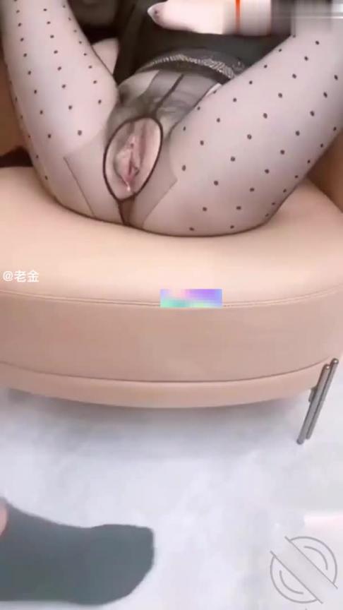 上门女婿乱伦丈母娘婚后才知道丈母娘也是老丈爷找的二手货，下春药勾起熟妇性欲长期乱伦 预览截图 5