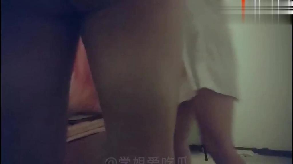 我妈的亲嫂子被我按在胯下摩擦!爆艹舅妈床板都快塌了知性女人舅妈销魂淫叫格外悦耳!收费! 预览截图 1