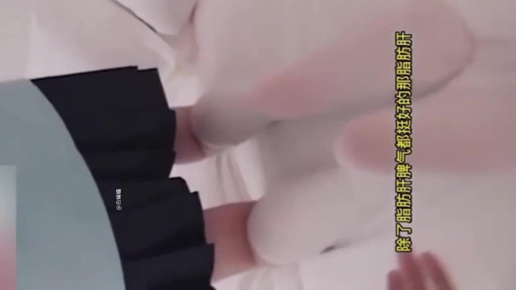 【兄妹乱伦】小个子处女妹妹被亲哥乱伦内射-哥哥在家看妹妹洗澡没忍住‘仙女堕落人间’ 预览截图 6