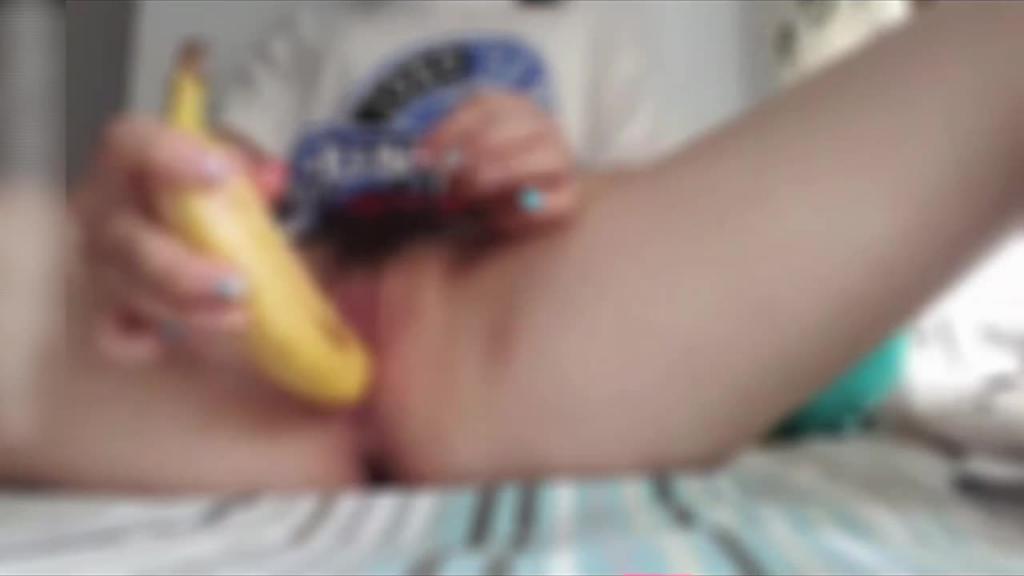 当代性早熟极品可爱少女清纯的脸庞反差确实发情的小母狗 预览截图 9