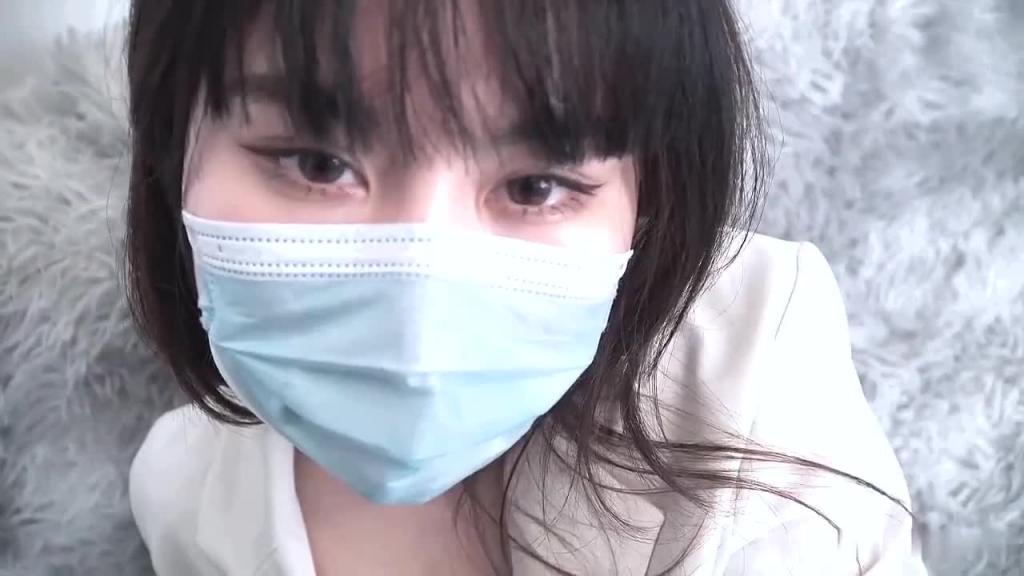 极品女神_白虎美穴【娜娜】性爱流出【全网首发】网红宿醉的极品骚货姐姐勾引弟弟乱伦做爱,结局芭比Q 预览截图 3