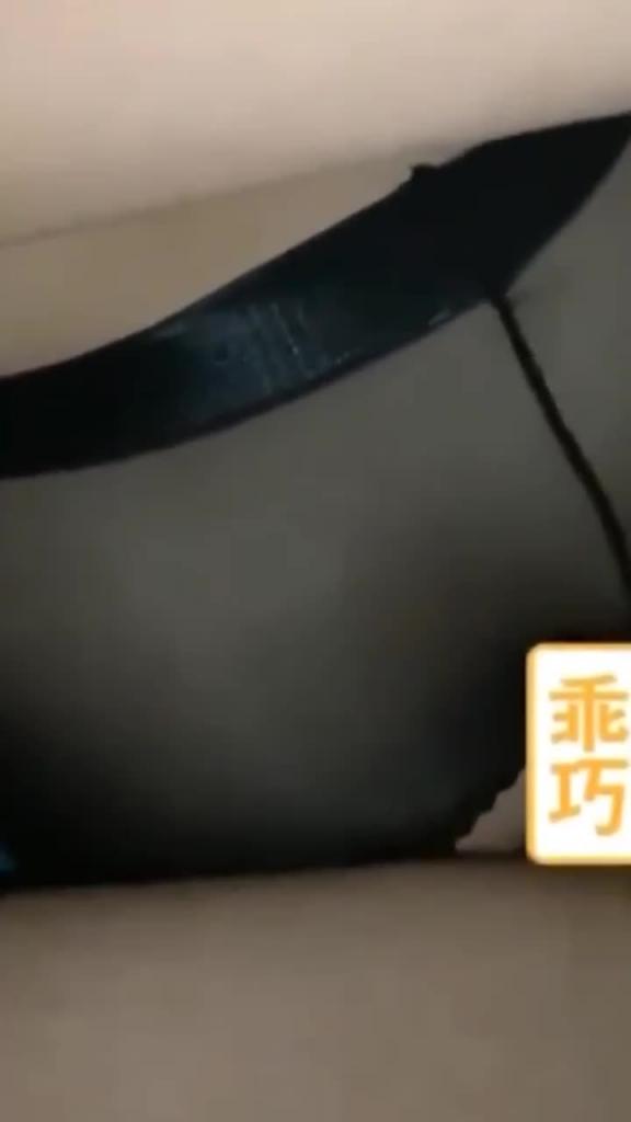 浙江金华99年巨乳姐弟乱伦，清晨给熟睡的弟弟口交，无套内射30 预览截图 11