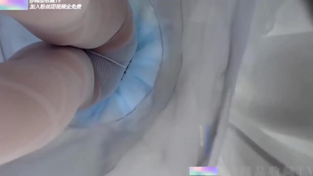 【近景抄底】动漫女孩购物惊喜拍到少女换衣2 预览截图 1