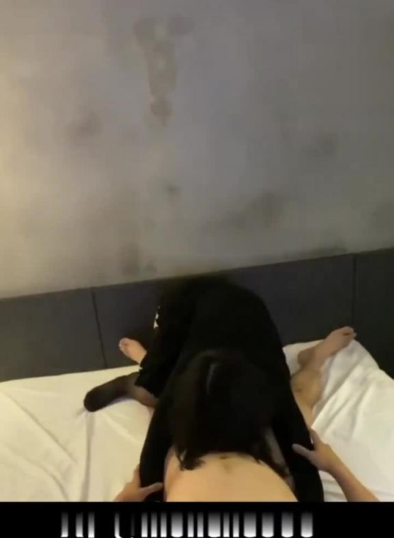 自拍好性感的大奶子,床上暴操性感大奶人妻,床上口爆,把男人直接给口射了 预览截图 10