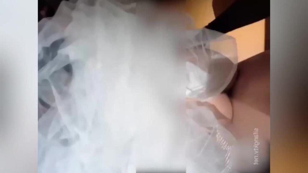 【姐弟乱伦】我姐的生日那天穿上了婚纱，吃了我的全部精液醉酒在婚房高潮喷水不断 预览截图 10