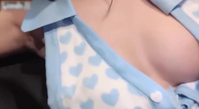 【京鱼儿】女神京鱼儿修长美腿细腰顶级骚货户外露出骚逼 预览截图 2