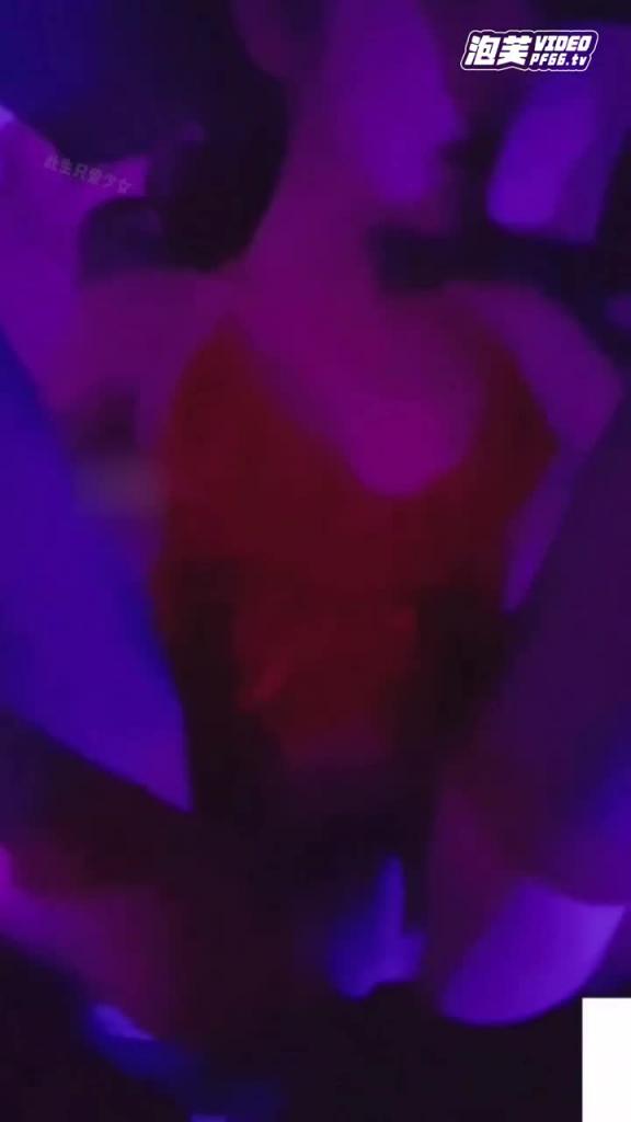 抖音高颜值网红主播欣桐最新付费福利口交爆菊性爱精选合集 预览截图 6