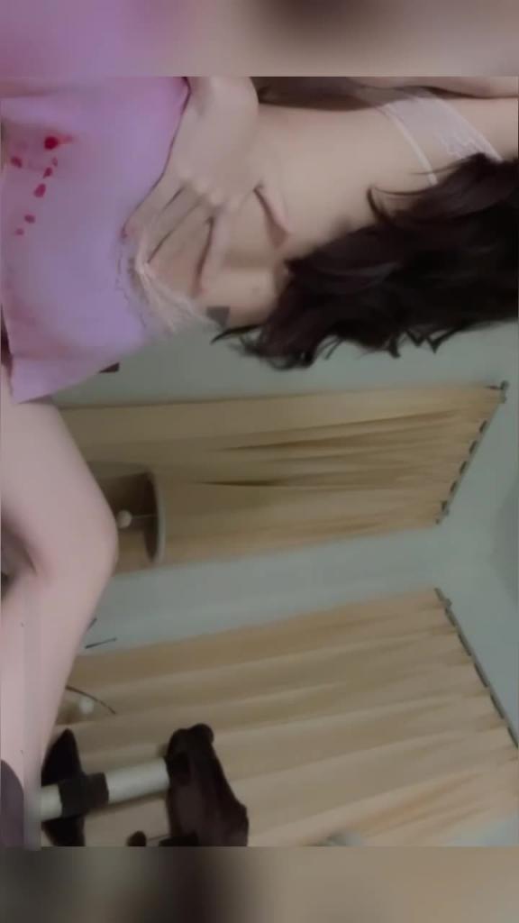 中泰混血微胖童颜巨乳tiktok网红少女陈思琪,大一校花无套中出,初次爆菊花被男模操哭。 预览截图 12