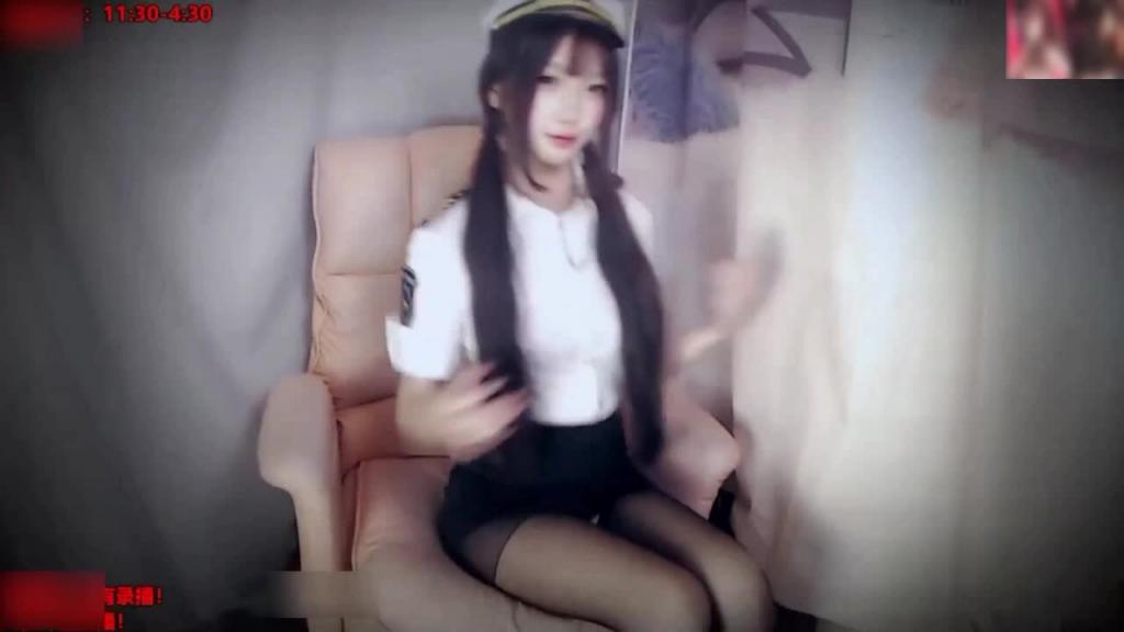 【斗鱼主播】极品美女溪子,经典豪订制流出asmr大尺度全裸自慰揉奶(加长版合集)黑白丝旗袍 预览截图 5