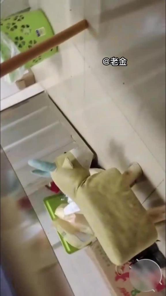 【兄妹乱伦】哥哥下药强奸亲妹妹3次，趁父母不在强奸亲妹妹，忍无可忍告诉妈妈。 预览截图 9