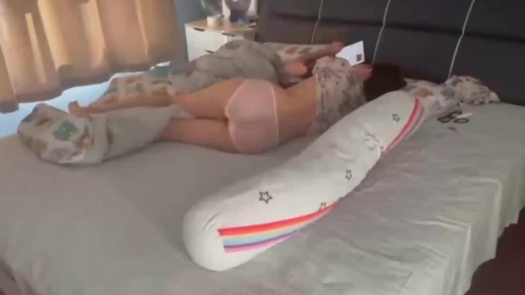 网红炮架青岛小可爱下海所到之处皆为炮场!旅游也要露出野战内射 预览截图 12