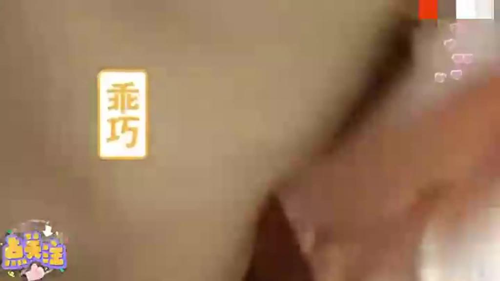 【母子乱伦】儿子长期操妈妈附带聊天记录生活照妈妈的照片 预览截图 9