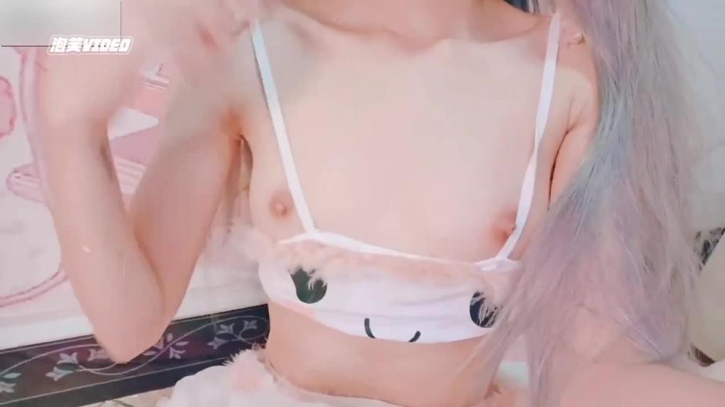 学妹紫色电动棒无情抽插嫩鲍鱼 预览截图 1