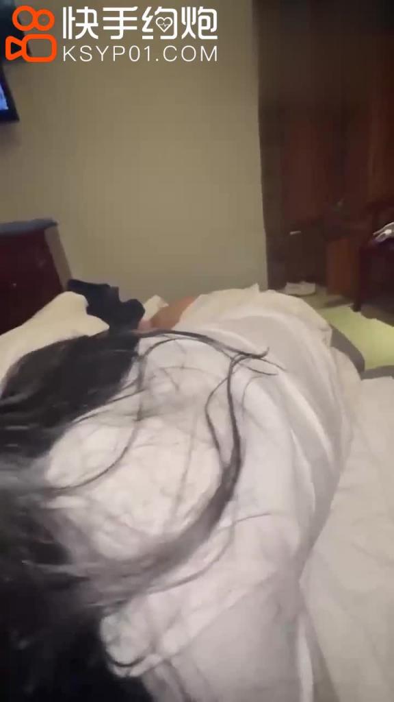 【封神乱伦姐姐】照顾在会所上班的姐姐·不小心内射不高兴了 预览截图 8