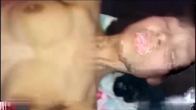 【山东母子乱伦】网盘泄密,儿子找不到女朋友妈妈心疼儿子帮儿子解决 预览截图 11