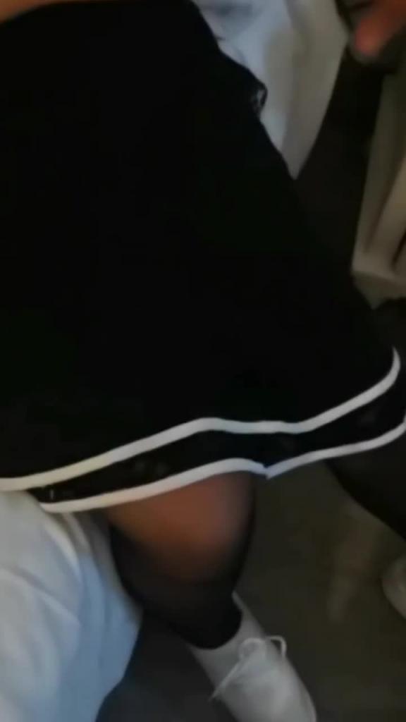 姐弟乱伦】姐姐生过孩子后丰满的少妇味十足涨奶涨到了G罩杯让我看了就想操 预览截图 3