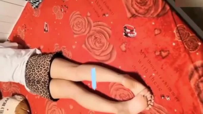 母子乱伦-真实推倒继母王阿姨全过程,乱伦四个月聊天记录 视频代入感很强 预览截图 2