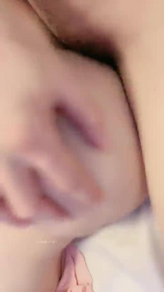 顶级模特小葡萄做爱骑马表情有够骚嘴里喊着爸爸操我 预览截图 6