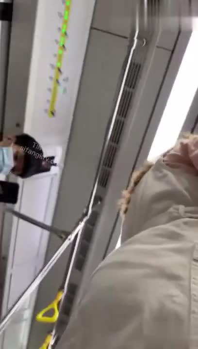 4K抄底多位JK制服小姐姐反差女真空逛街阴毛性感极了黑丝真性感 预览截图 4