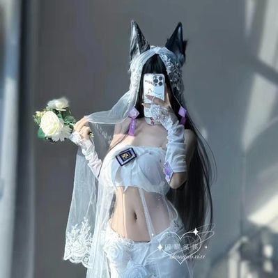 Cosplay镜头下的苏酥学姐，俨然蜕变成世间完美的“人间尤物”😍。作品累计10部，擅长软萌女仆、硬核特工、禁欲女神等极限互动的角色扮演，将二次元的幻想色彩与现实中的丰盈肉感👙结合，带来的是体验到极致的❤️感官愉悦。